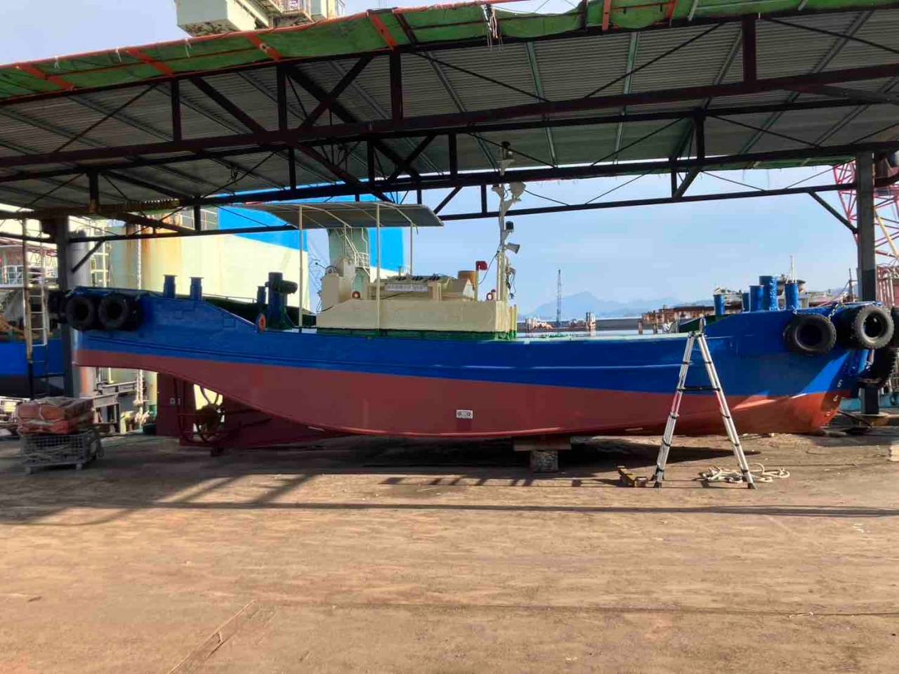 5トン未満165PS小型作業船:日本丸